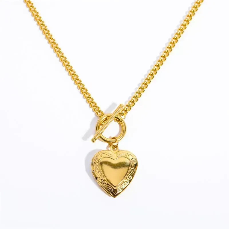 Collar Relicario Golden Heart